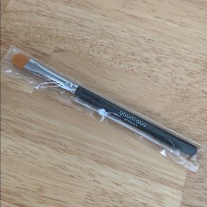 Younique Cream Shadow Brush